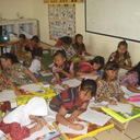 Fun Writing di kelas. Semangat mengikuti kegiatan Fun Writing With Majalah Bravo!.