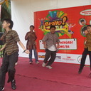 Kelas 6 : Aksi kelas 6 lewat pertunjukan gerak dan lagu “Keroncong Kemayoran” disusul dengan drama musikal. Menarik!